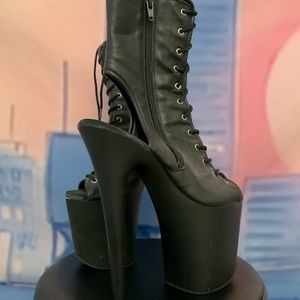 8 inch ankle heels!💅👠